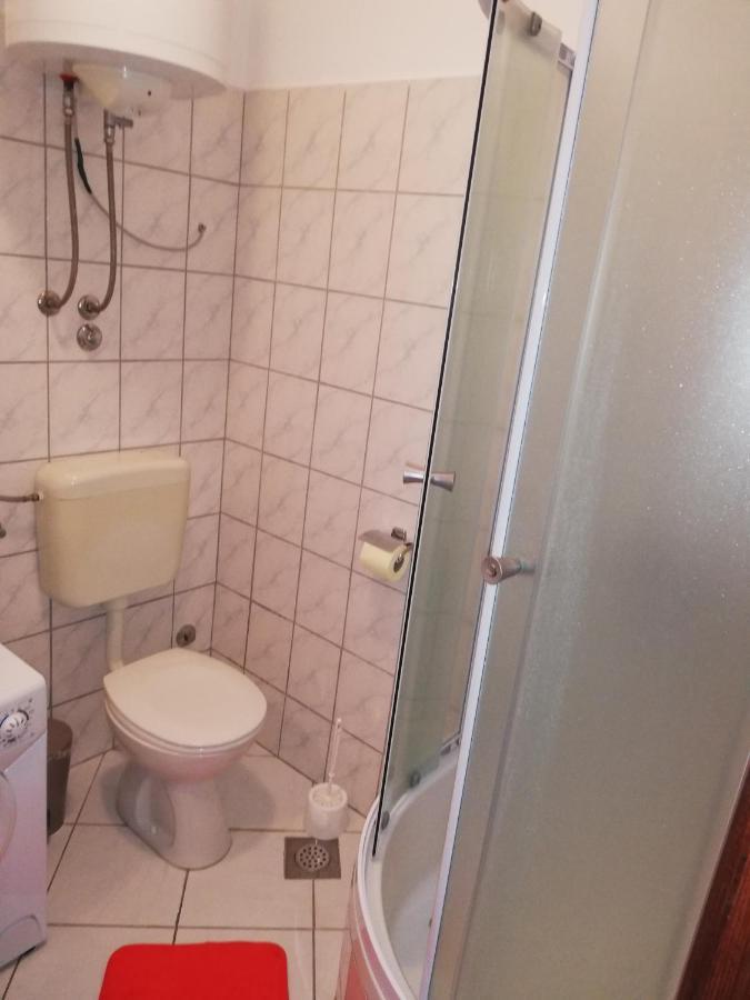 פרימוסטן Apartmani Slavka מראה חיצוני תמונה