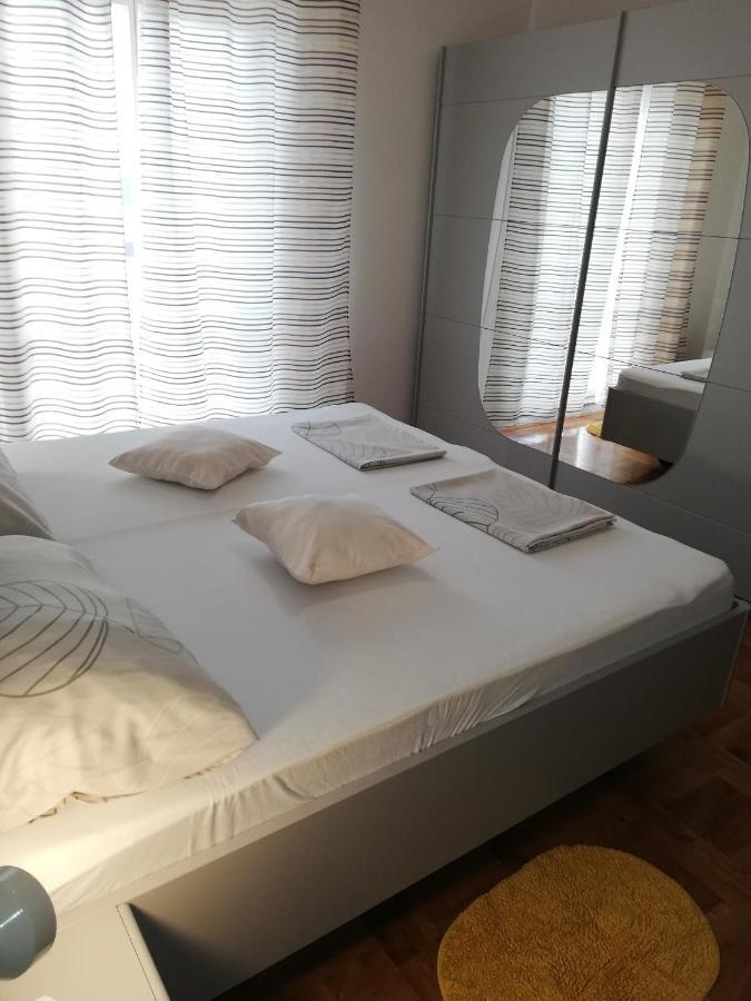 פרימוסטן Apartmani Slavka מראה חיצוני תמונה