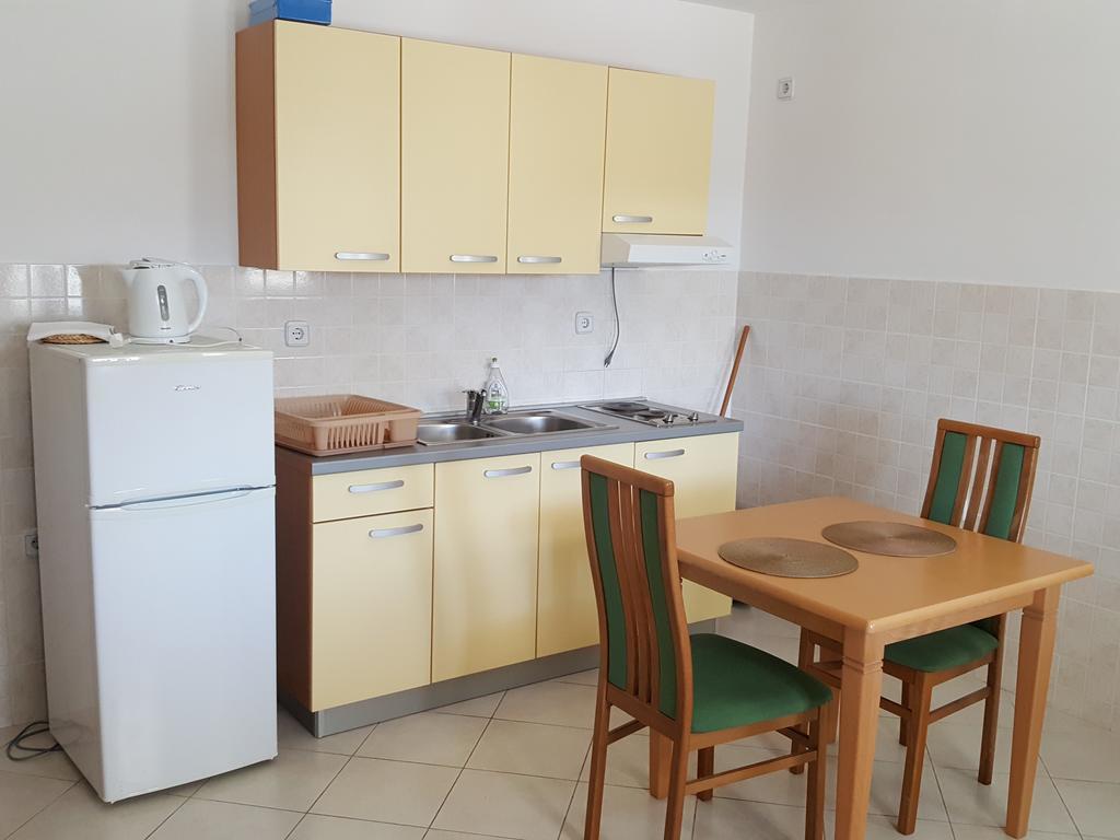 פרימוסטן Apartmani Slavka מראה חיצוני תמונה